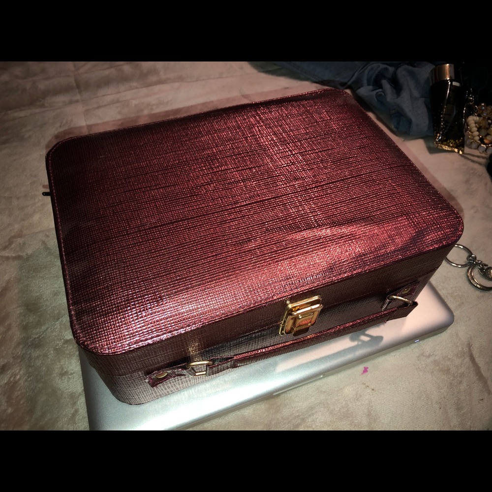 Makeup kit/ makeup box